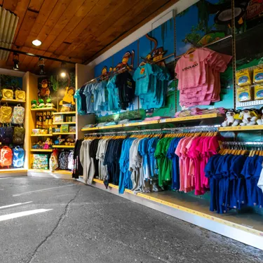 Bekleidung für Kinder im LEGOLAND Helden Shop