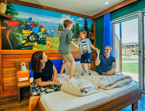 LEGOLAND® Feriendorf - Waldabenteuer LodgeTM - Elternschlafzimmer