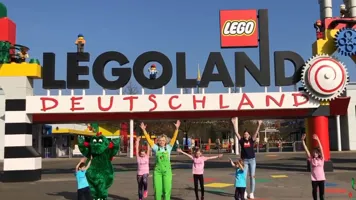 20 Jahre LEGOLAND Deutschland Olli Und Der LEGOLAND Tanz