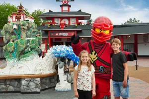 NINJAGO World LEGOLAND Kinder mit Kai