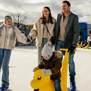 Pattinaggio sul ghiaccio per famiglie a WinterWonder LEGOLAND