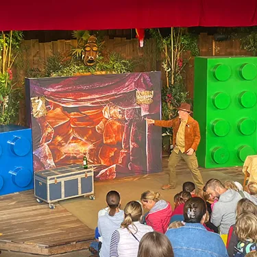 LEGOLAND Show Julius Gates 01